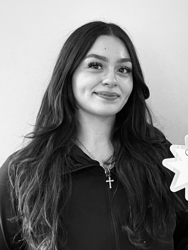 kohrs-ortho-selena Selena, orthodontic team member at Kohrs Orthodontics serving Aurora, Bennett, and Strasburg, CO, part of an expert orthodontic team